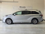 2022 Toyota Sienna XLE 8 Passenger