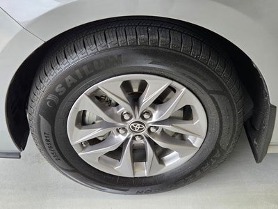 2022 Toyota Sienna XLE 8 Passenger