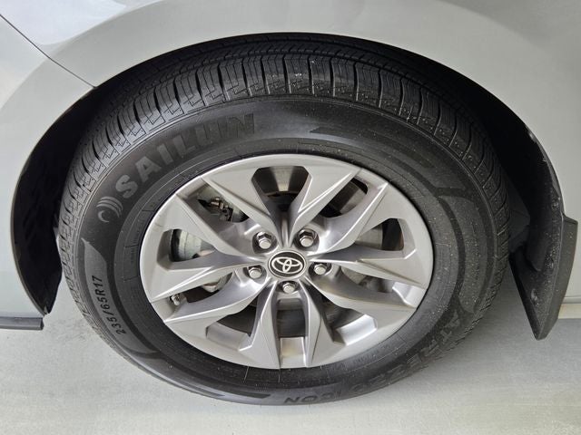 2022 Toyota Sienna XLE 8 Passenger