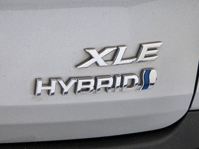 2022 Toyota Sienna XLE 8 Passenger