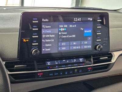 2022 Toyota Sienna XLE 8 Passenger