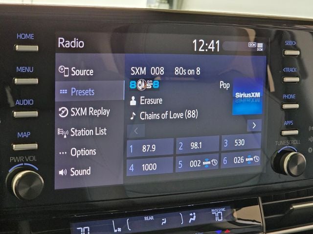 2022 Toyota Sienna XLE 8 Passenger