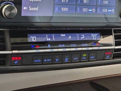 2022 Toyota Sienna XLE 8 Passenger