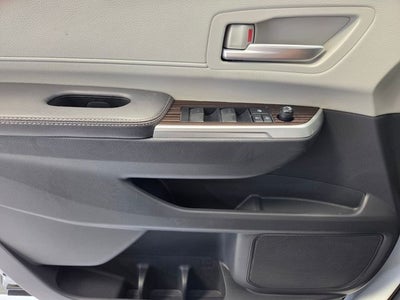 2022 Toyota Sienna XLE 8 Passenger