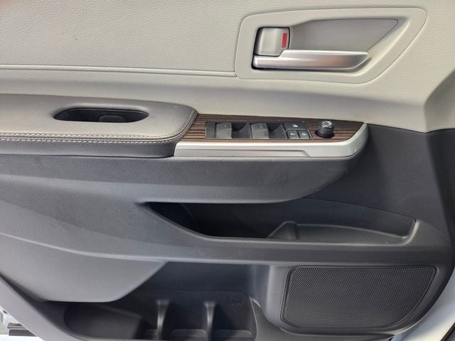 2022 Toyota Sienna XLE 8 Passenger