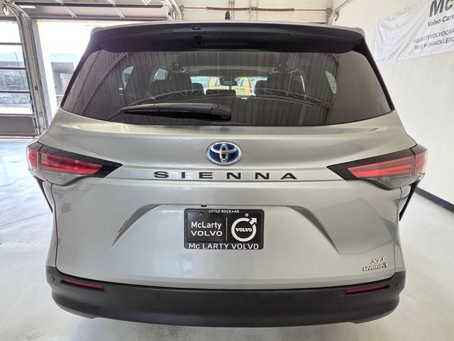 2022 Toyota Sienna XLE 8 Passenger