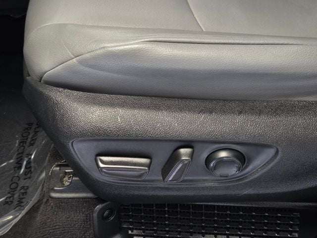 2022 Toyota Sienna XLE 8 Passenger