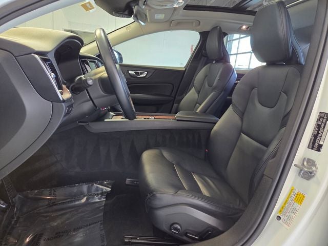 2021 Volvo S60 T5 Momentum