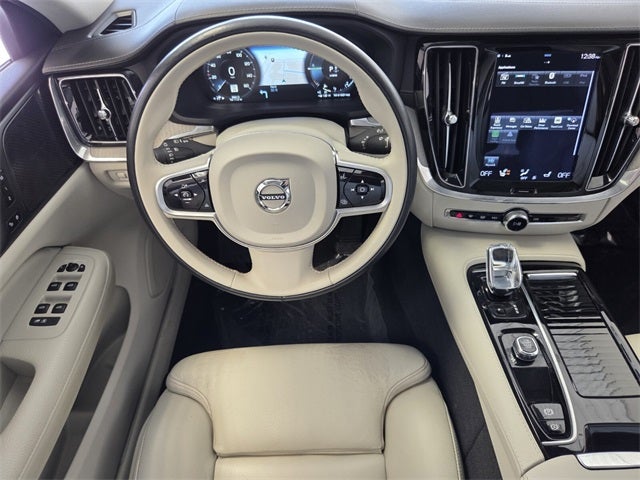 2022 Volvo S60 Recharge Plug-In Hybrid T8 Inscription