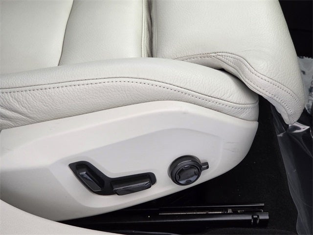 2022 Volvo S60 Recharge Plug-In Hybrid T8 Inscription