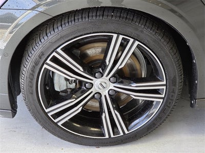 2022 Volvo S60 Recharge Plug-In Hybrid T8 Inscription