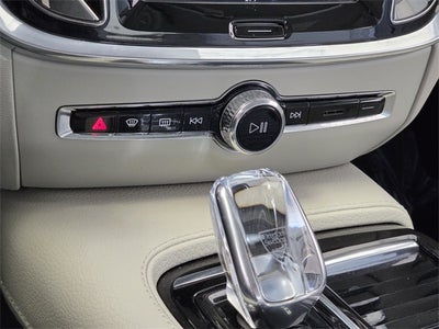 2022 Volvo S60 Recharge Plug-In Hybrid T8 Inscription