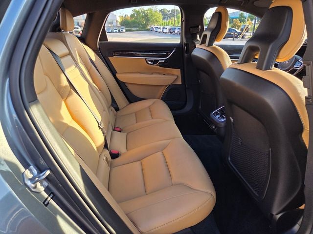 2017 Volvo S90 T6 Momentum