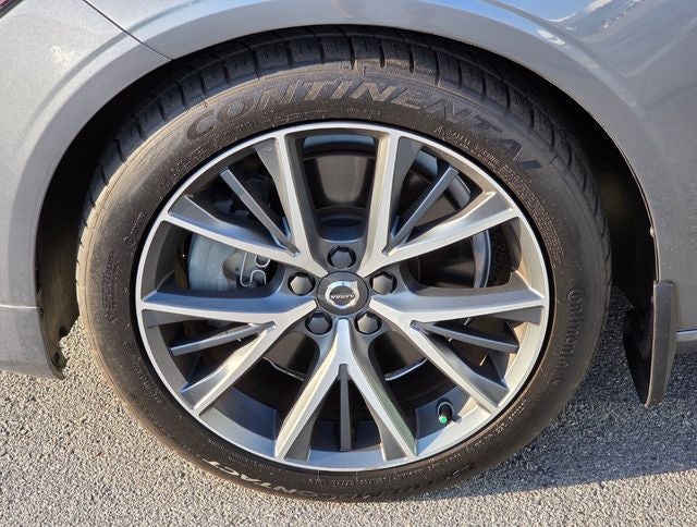 2017 Volvo S90 T6 Momentum