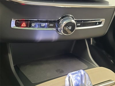 2026 Volvo XC90 B6 Plus 6-Seater