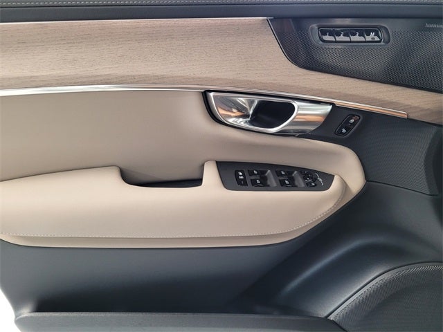 2026 Volvo XC90 B6 Plus 6-Seater