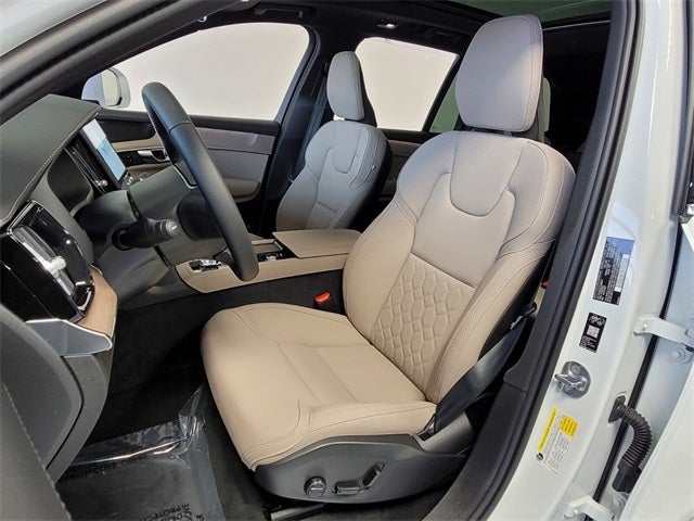 2026 Volvo XC90 B6 Plus 6-Seater