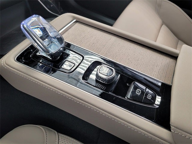 2026 Volvo XC90 B6 Plus 6-Seater