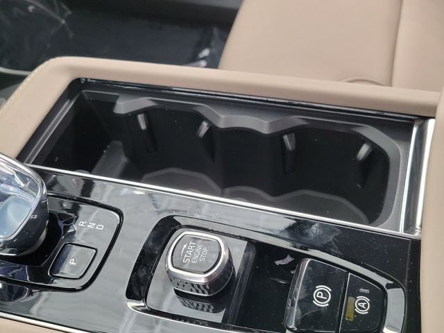 2026 Volvo XC90 B6 Plus 6-Seater