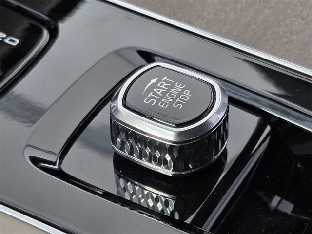 2026 Volvo XC90 B6 Plus 6-Seater