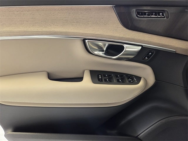 2026 Volvo XC90 B6 Plus 6-Seater