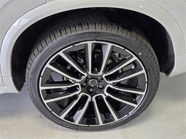 2026 Volvo XC90 B6 Plus 6-Seater