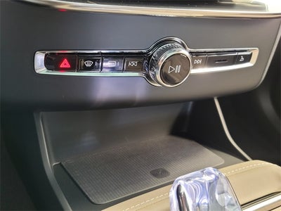 2026 Volvo XC90 B6 Plus 6-Seater