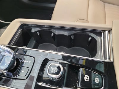 2026 Volvo XC90 B6 Plus 6-Seater