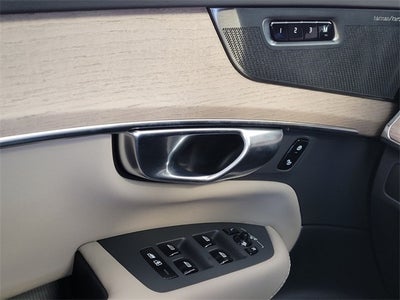 2026 Volvo XC90 B6 Plus 6-Seater