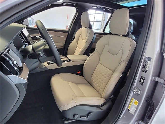 2026 Volvo XC90 B6 Plus 6-Seater