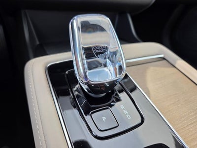 2027 Volvo XC90 B6 Plus 6-Seater