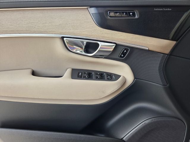 2027 Volvo XC90 B6 Plus 6-Seater