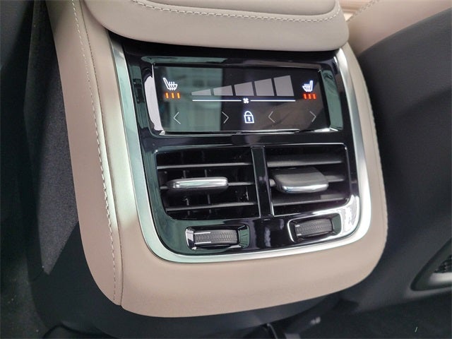 2026 Volvo XC90 B6 Ultra