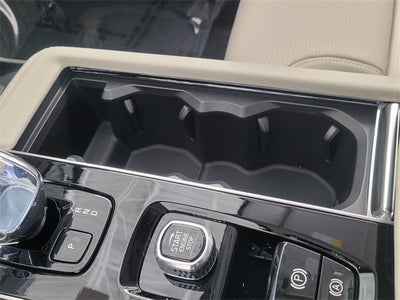 2026 Volvo XC90 B6 Ultra