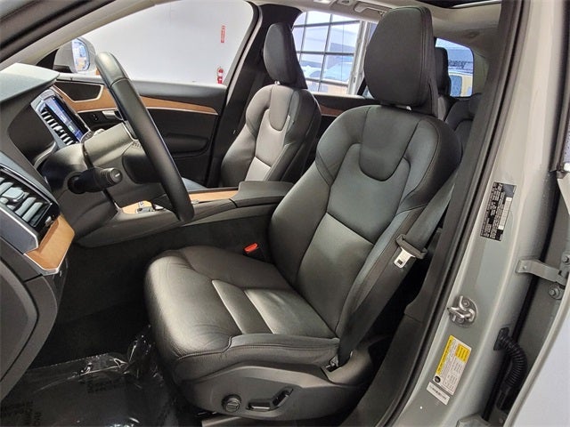 2025 Volvo XC90 B6 Plus 7-Seater