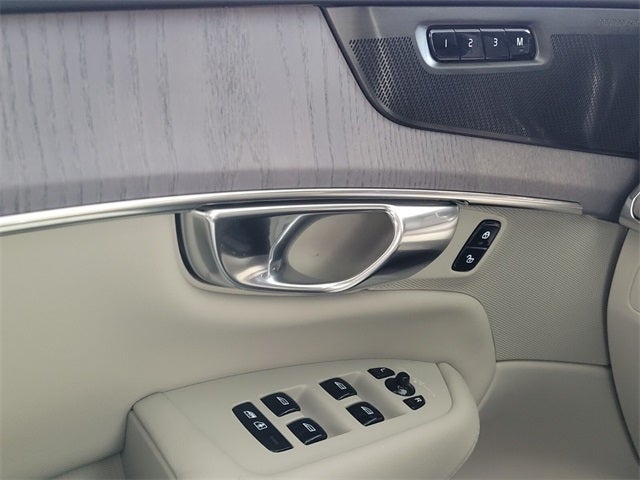 2026 Volvo XC90 B6 Ultra