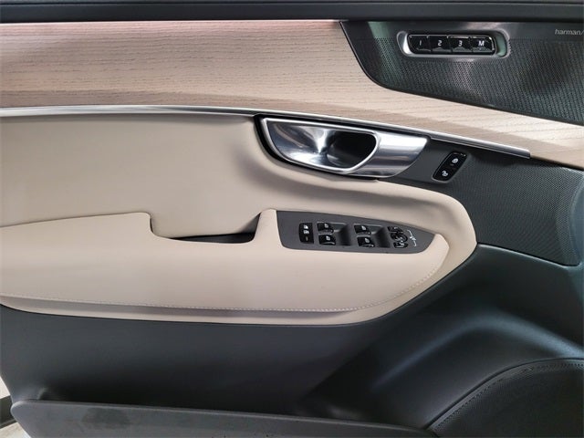 2026 Volvo XC90 B6 Ultra