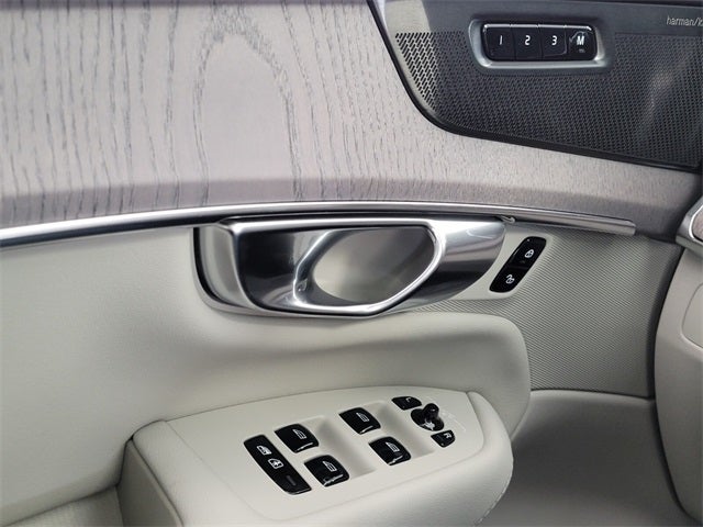 2026 Volvo XC90 B6 Ultra