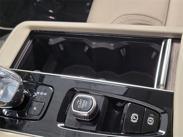 2026 Volvo XC90 B6 Ultra