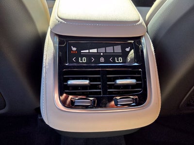 2027 Volvo XC90 B6 Ultra