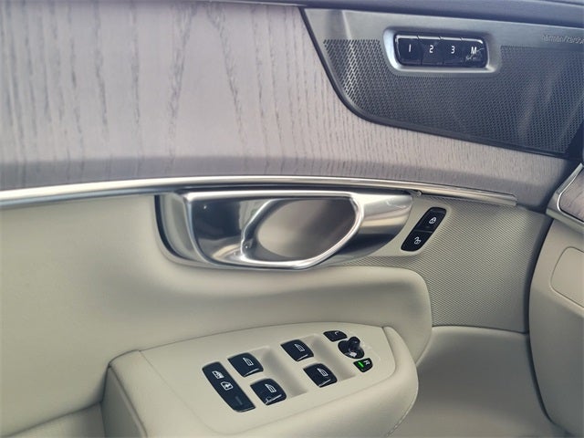 2026 Volvo XC90 B6 Ultra