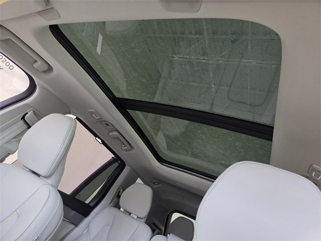 2026 Volvo XC90 B6 Ultra