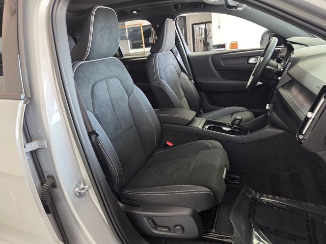 2023 Volvo XC40 Recharge Pure Electric Ultimate