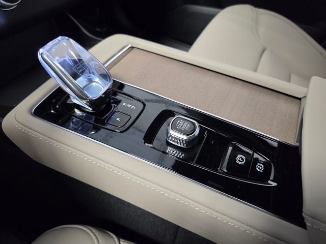 2026 Volvo XC90 Plug-In Hybrid T8 Plus 7 Passenger