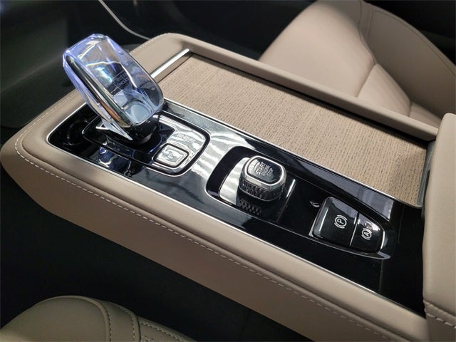 2026 Volvo XC90 Plug-In Hybrid T8 Plus 7 Passenger