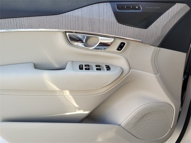 2025 Volvo XC90 Plug-In Hybrid T8 Plus 7 Passenger