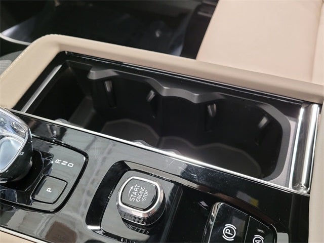 2026 Volvo XC90 Plug-In Hybrid T8 Plus 7 Passenger