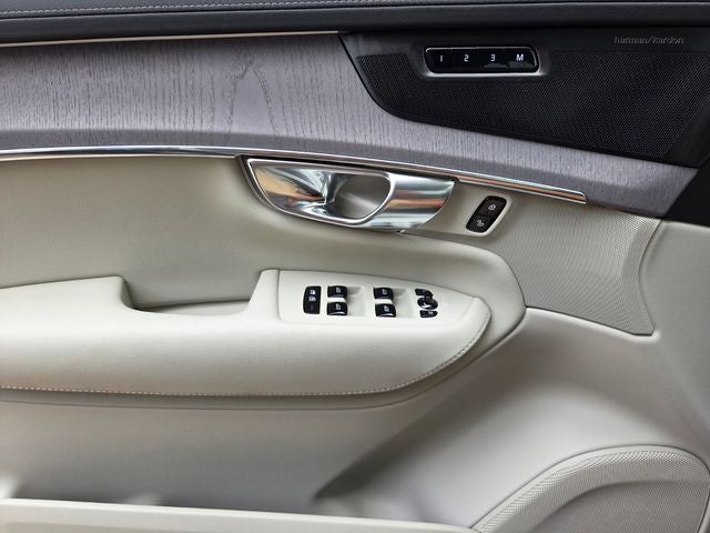2026 Volvo XC90 Plug-In Hybrid T8 Ultra 7 Passenger