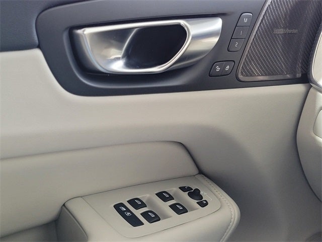 2026 Volvo XC60 Plug-In Hybrid T8 Ultra