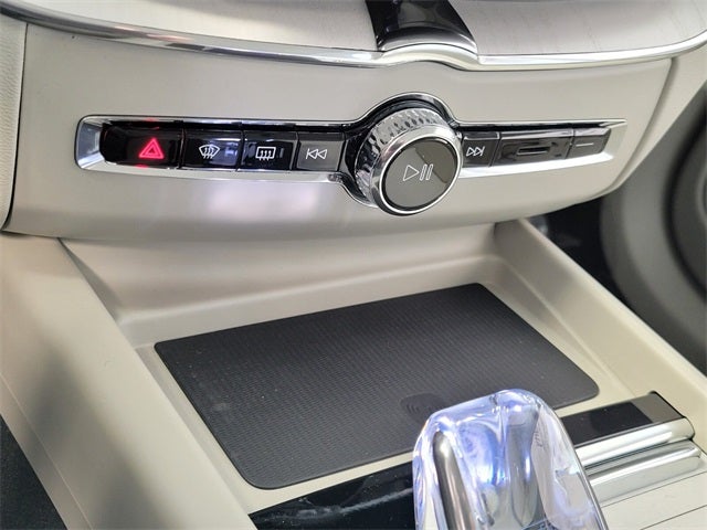 2026 Volvo XC60 Plug-In Hybrid T8 Ultra